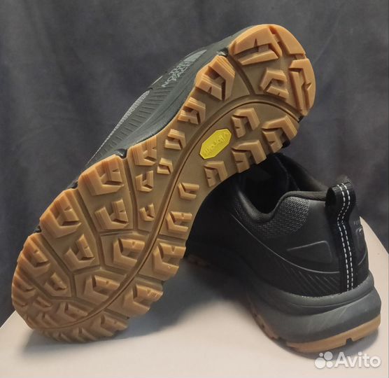 Мужские зимние кроссовки the north face