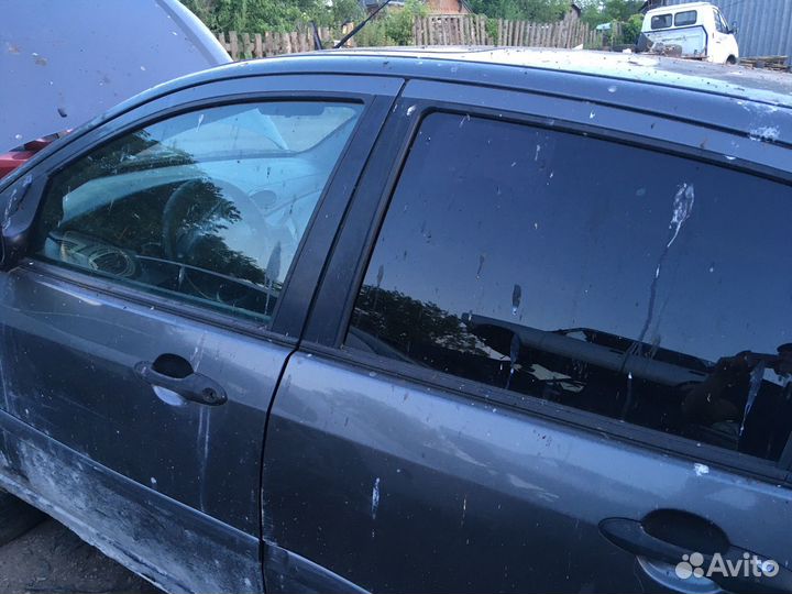 Стёкла боковые Форд фокус 1