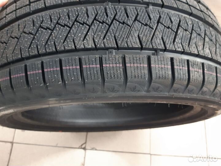 Triangle PL02 255/40 R18 и 225/45 R18
