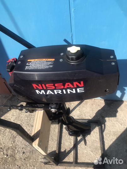 Продам лодочный мотор Nissan Marine