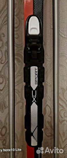 Лыжи беговые с палками и креплением для ботинок