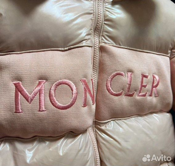 Пуховик Moncler Pink Женский