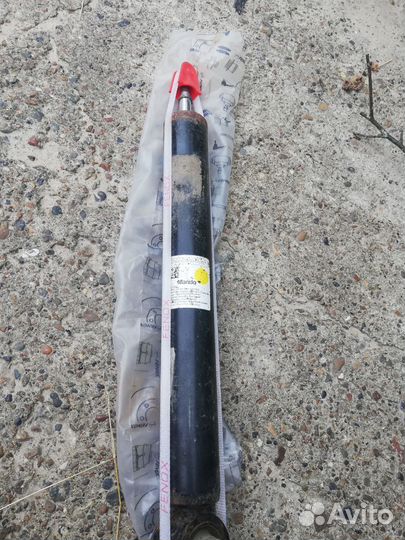 Продам амортизаторы