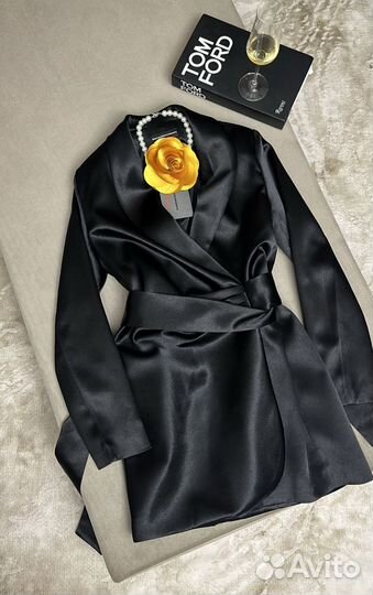 Платье пиджак (С чоккером розой)