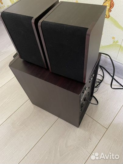 Колонки с сабвуфером Sven