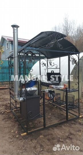 Мангал с крышей