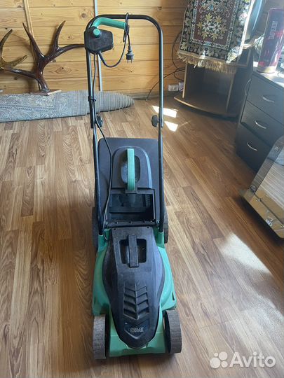 Газонокосилка электрическая