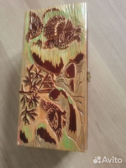 Деревянная шкатулка