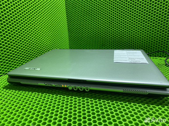 Ноутбук Acer 100gb;озу 2;intel 945