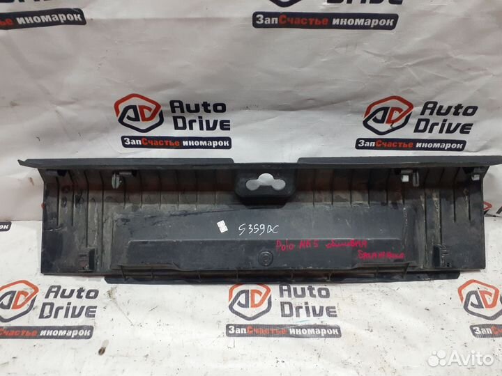 Volkswagen Polo Sed MK5 обшивка багажника