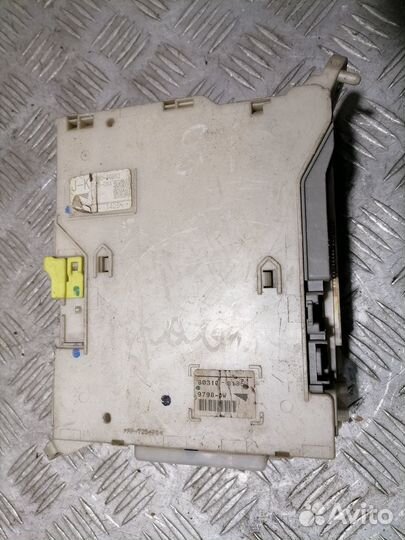 Блок предохранителей салонный Lexus Gs 2005 2011