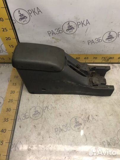 Подлокотник Mazda 626