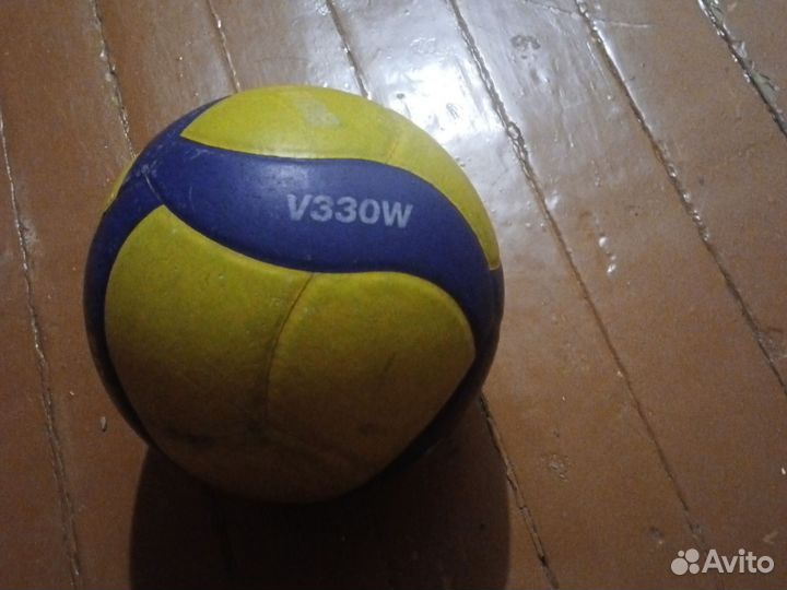 Волейбольный мяч