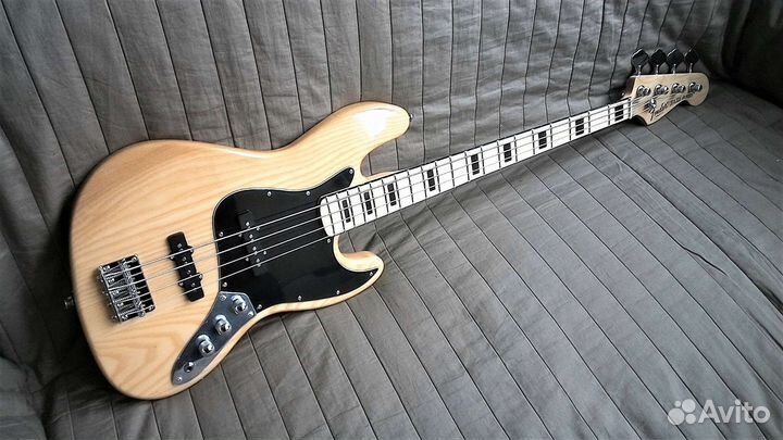Fender Jazz Bass Natur Wood 5 и 4 Струн