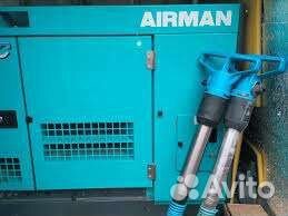 Компрессор с отбойными молотками