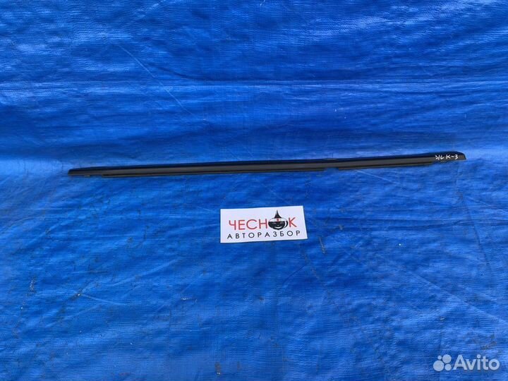Молдинг уплотнитель стекла Renault Koleos