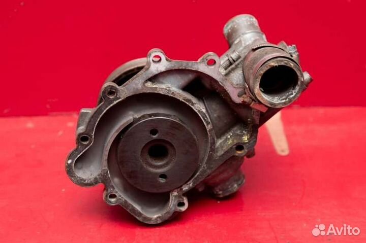 Помпа Mercedes S500 W140 M119 1991