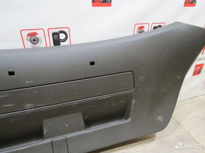 Обшивка крышки багажника Audi A7