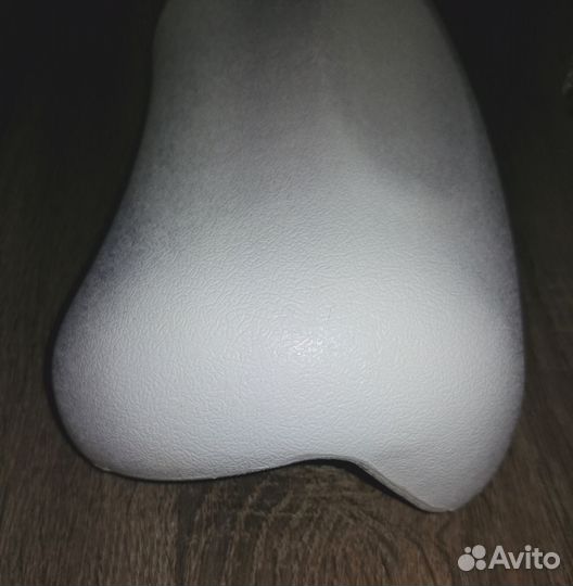 Подушка водостойкая нескользящая для ванны 25*13 с