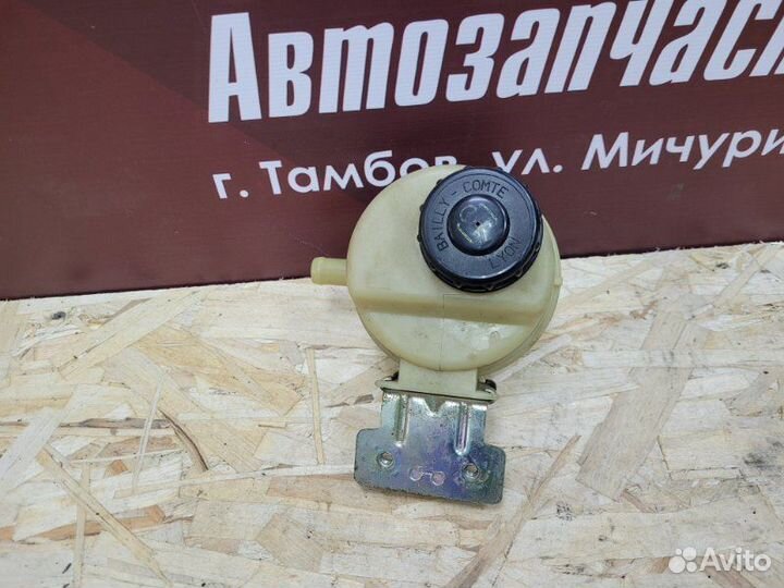 Бачок гидроусилителя руля Renault Logan