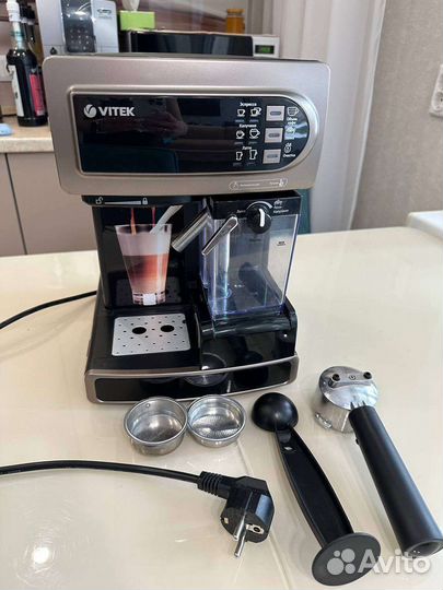 Рожковая кофеварка vitek vt 1517