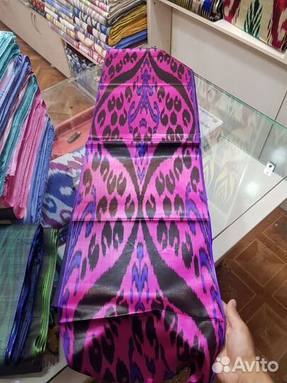 Узбекский шелковый икат ручного ткачества. Адрас