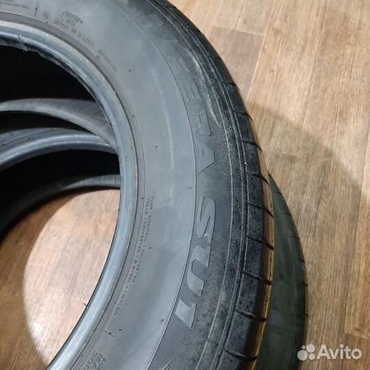 Nexen N'Fera SU1 215/60 R16