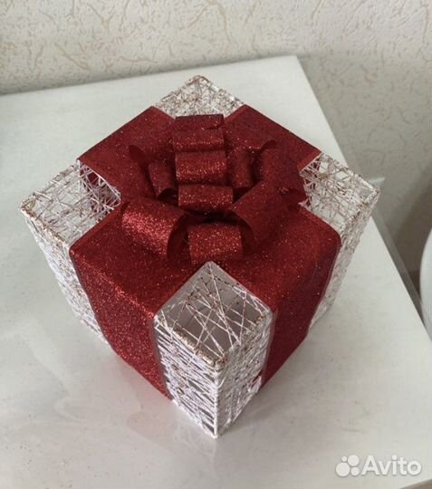 Украшение подарок