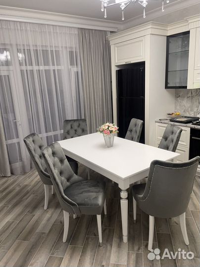 Комплект стол и стулья