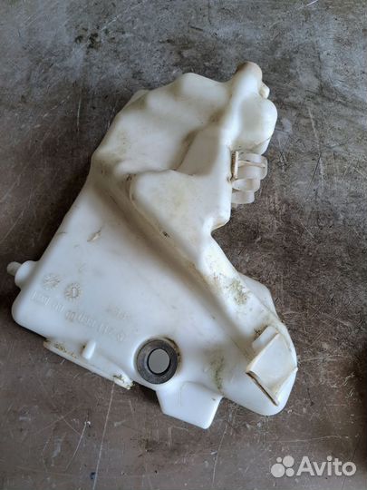 Бачок омывателя Mercedes W211