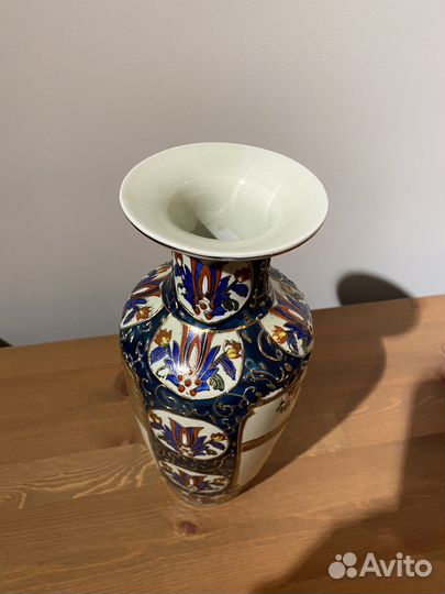 Ваза китайская. Фарфор