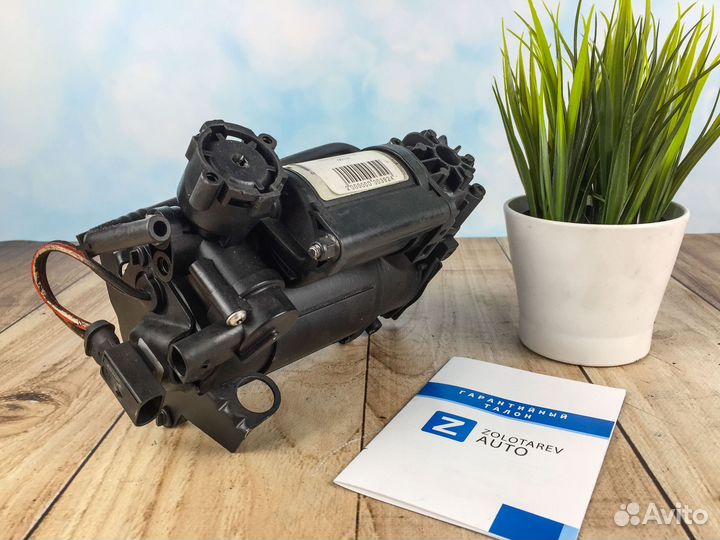 Компрессор пневмоподвески Mercedes E S211