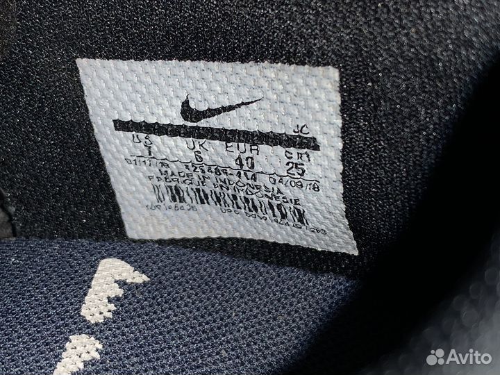 Полуботинки для футбола Nike Bomba TF