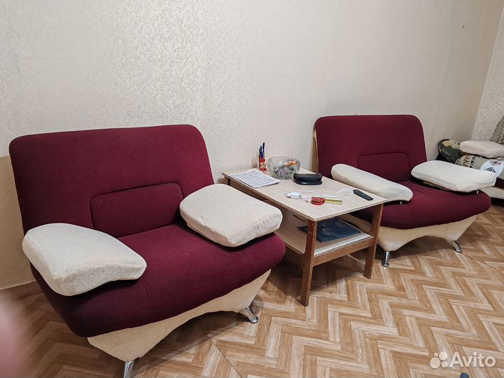 Диван и два кресла