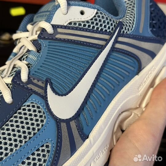 Nike Air Zoom Vomero 5 
