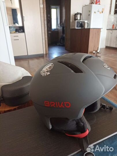 Горнолыжный шлем briko