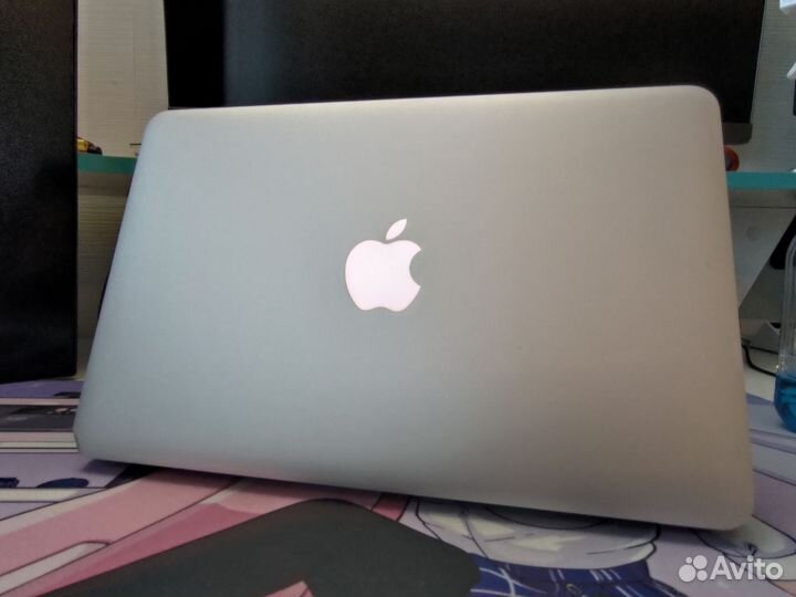 Apple MacBook Air 11 Late 2010