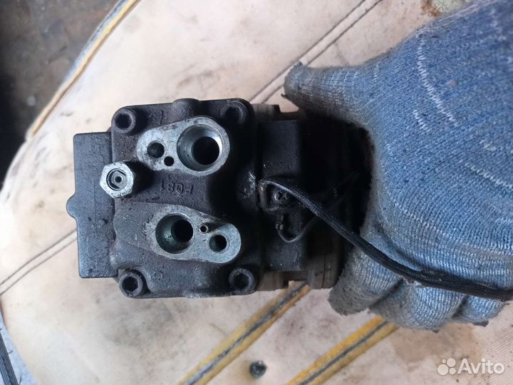 Компрессор кондиционера Kia Rio 1