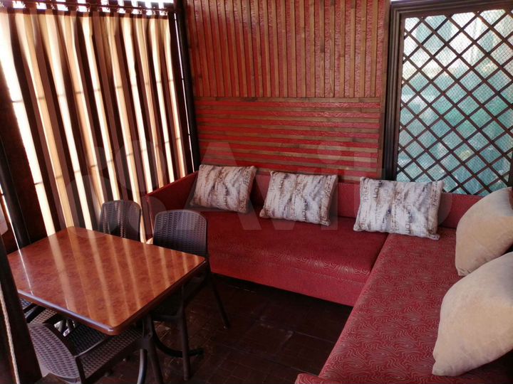 Дом 104 м² на участке 3,7 сот.