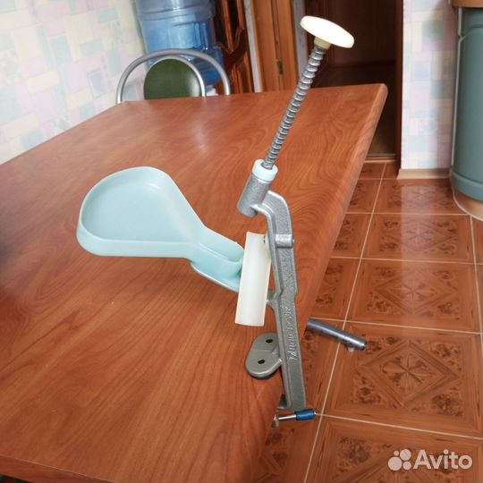 Косточковыдавливатель полуавтомат для вишни, СССР