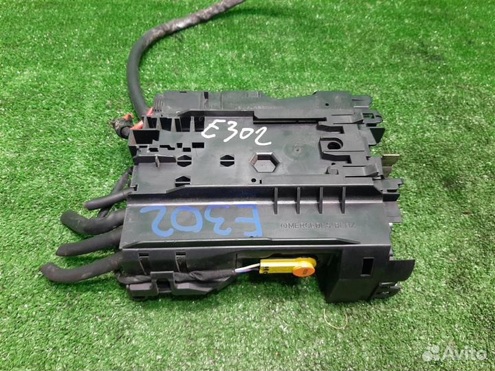 Блок предохранителей Mercedes Benz C-Class W204 2