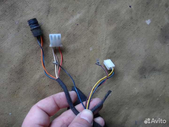 13-20 Октавия Проводка зеркала Левого Octavia A7