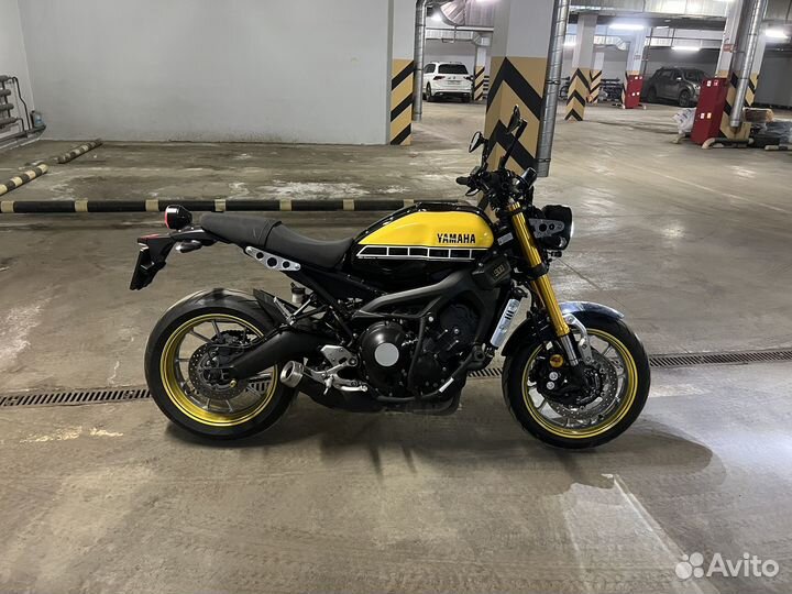 Yamaha XSR900 60th Anniversary