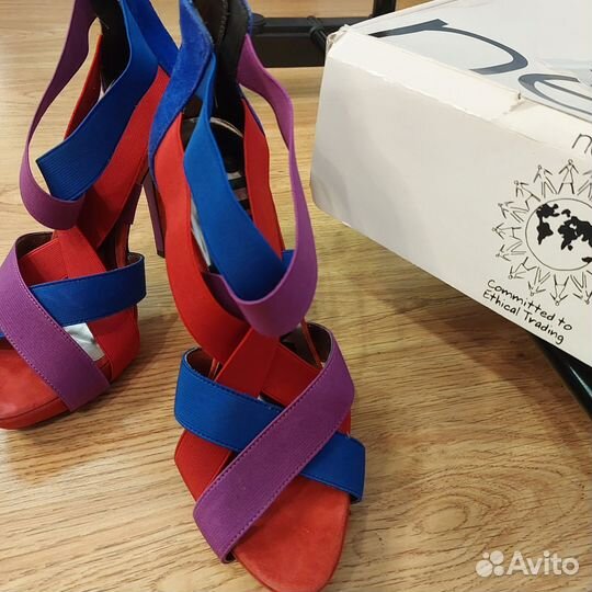 Босоножки женские 39 размер