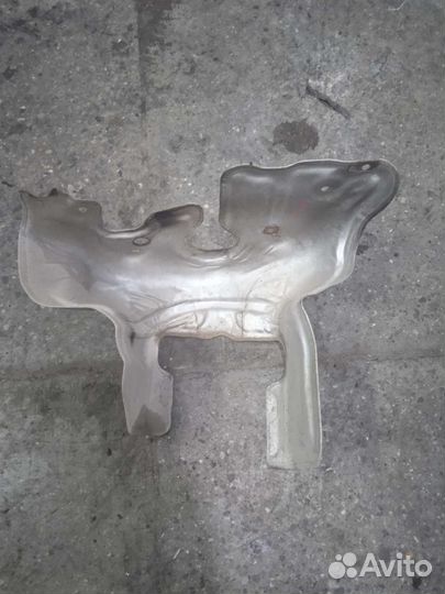 Защитный экран коллектора Peugeot 206 Пежо 206