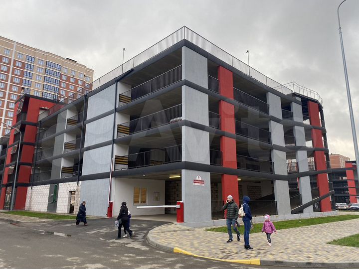 Машиноместо, 14 м²