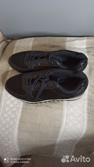 Кроссовки женские 37 размер бу