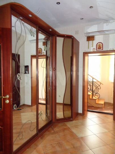 Коттедж 450 м² на участке 15 сот.