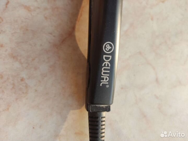 Выпрямитель/утюжок для волос