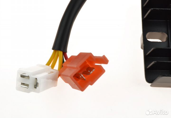 Реле регулятор CG/CB 150-250 фишки (2 папа + 3 мам